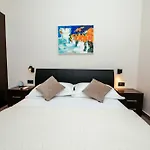 City Harbour Deluxe Suites